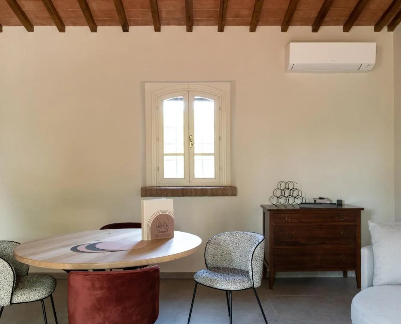 Podere Fignano, Holiday Home - Apartments Fully Renovated 2024 Landhaus