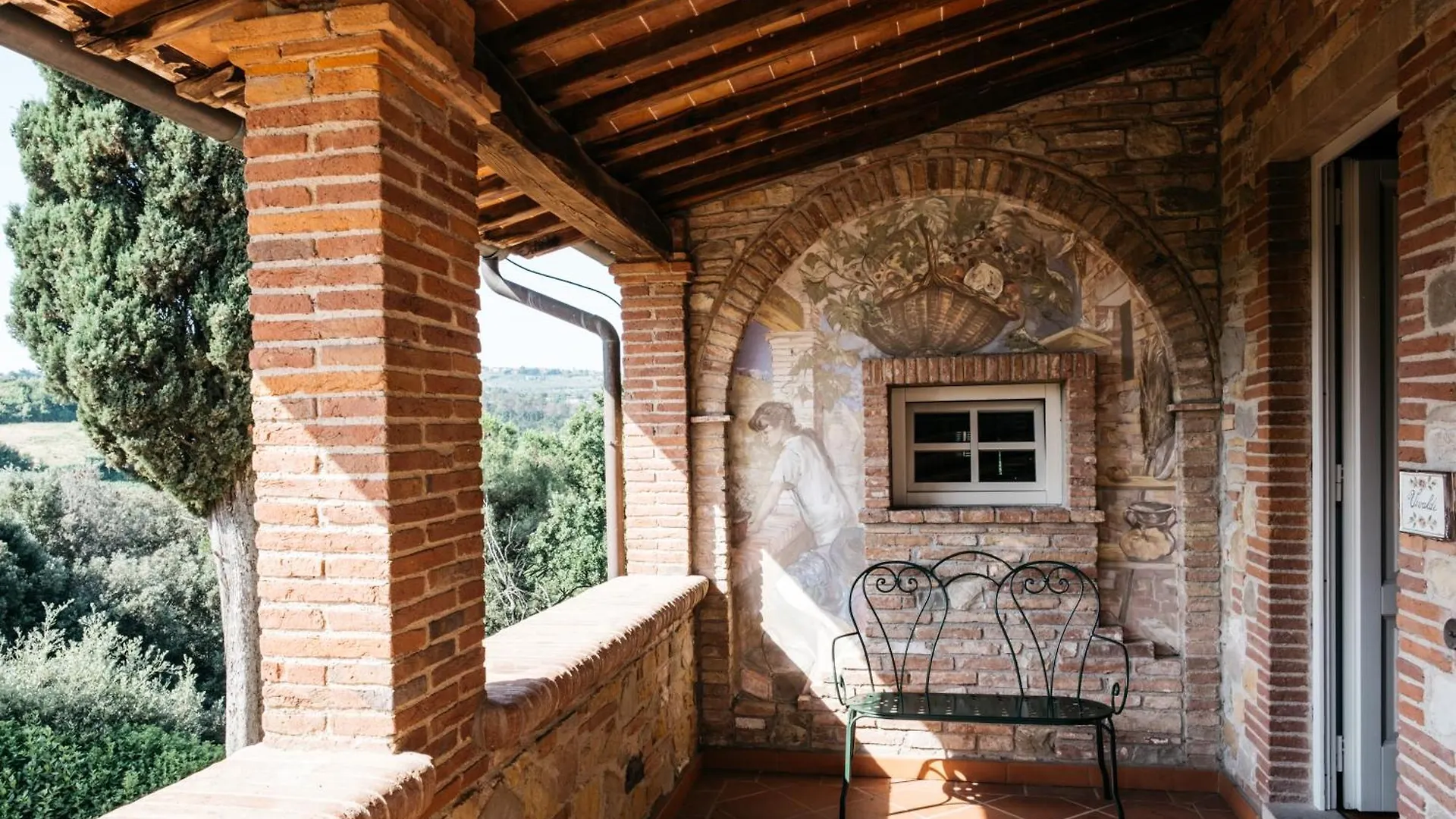 Podere Fignano, Holiday Home - Apartments Fully Renovated 2024 Landhaus Montaione