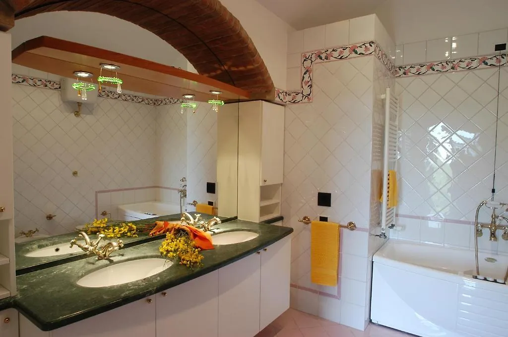 Podere Fignano, Holiday Home - Apartments Fully Renovated 2024 이탈리아