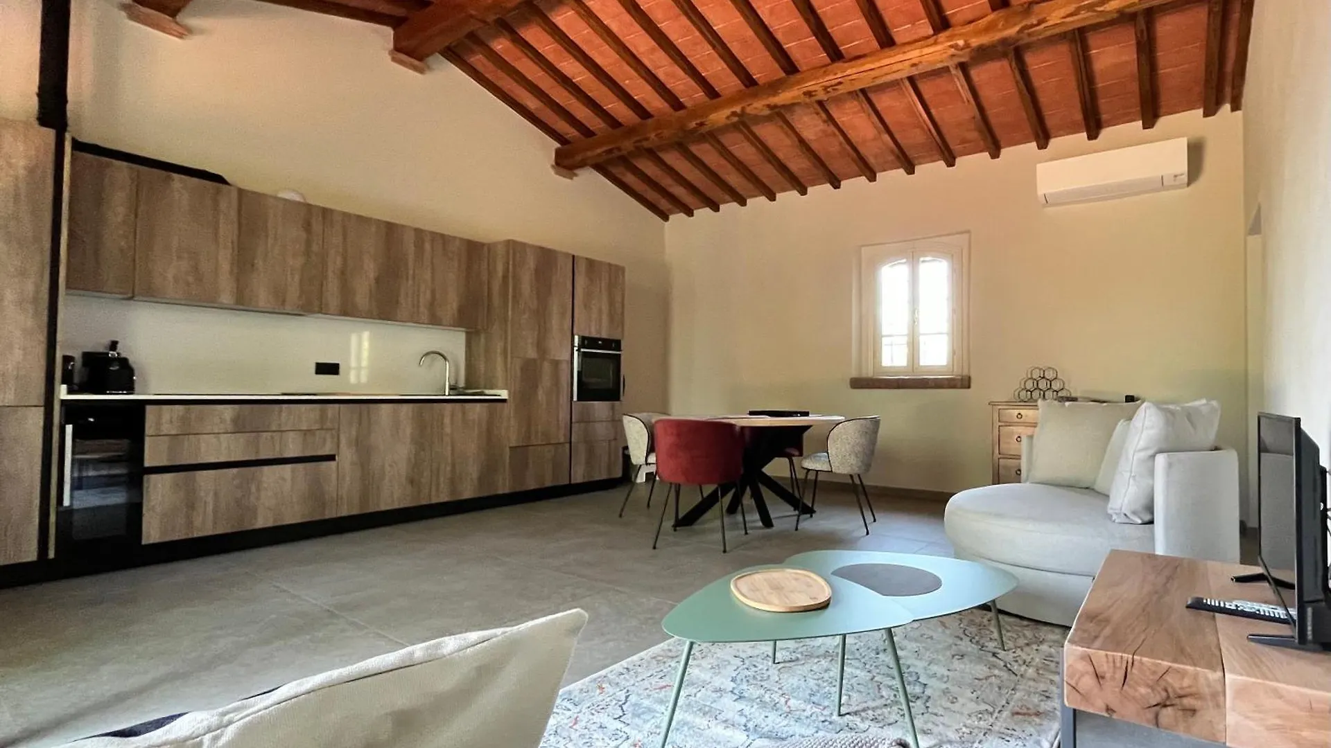 Podere Fignano, Holiday Home - Apartments Fully Renovated 2024 컨트리하우스