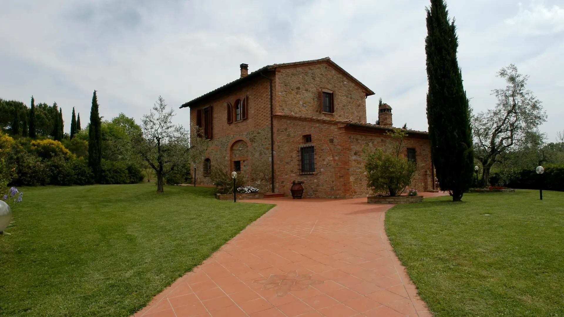 Podere Fignano, Holiday Home - Apartments Fully Renovated 2024