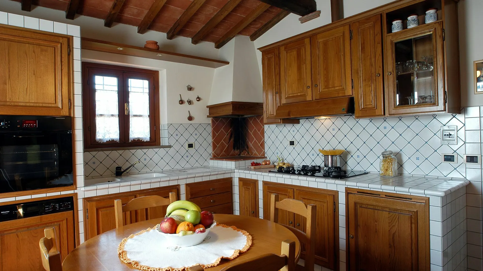 Country house Podere Fignano, Holiday Home - Apartments Fully Renovated 2024