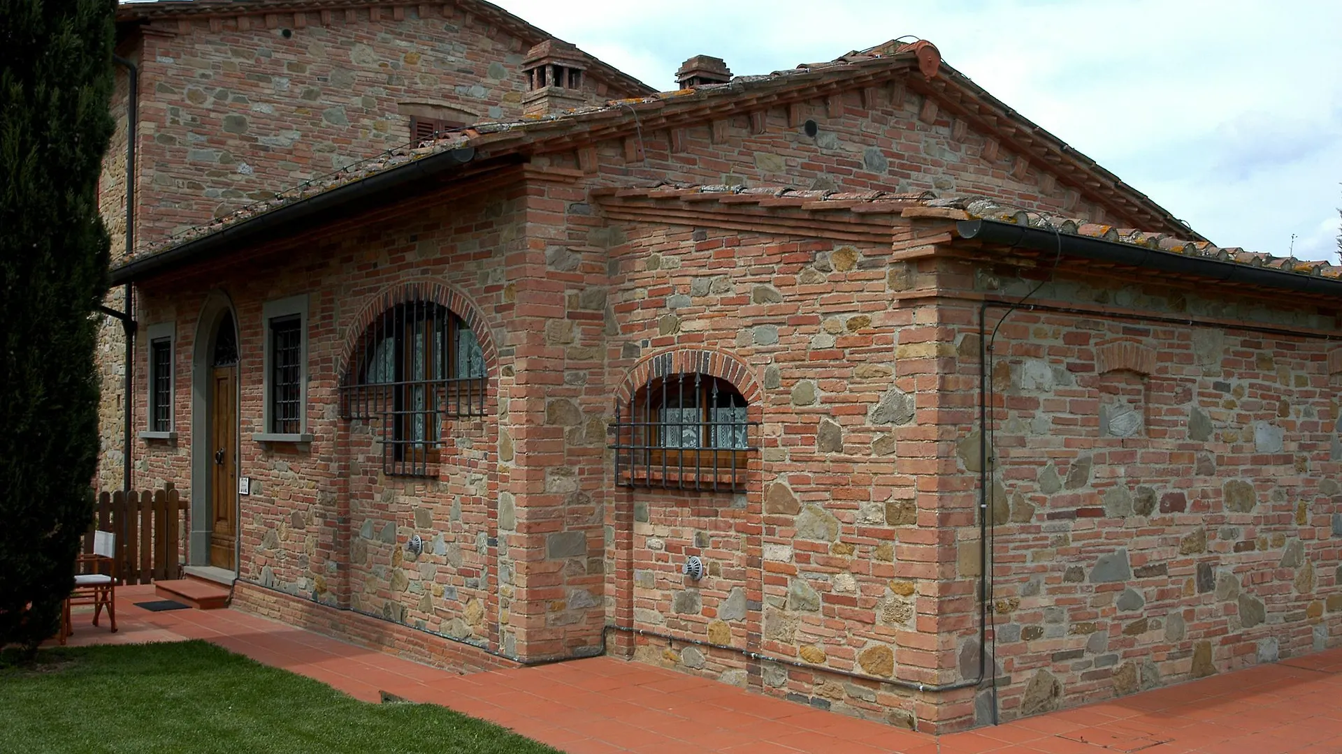 Podere Fignano, Holiday Home - Apartments Fully Renovated 2024 몬타이오네